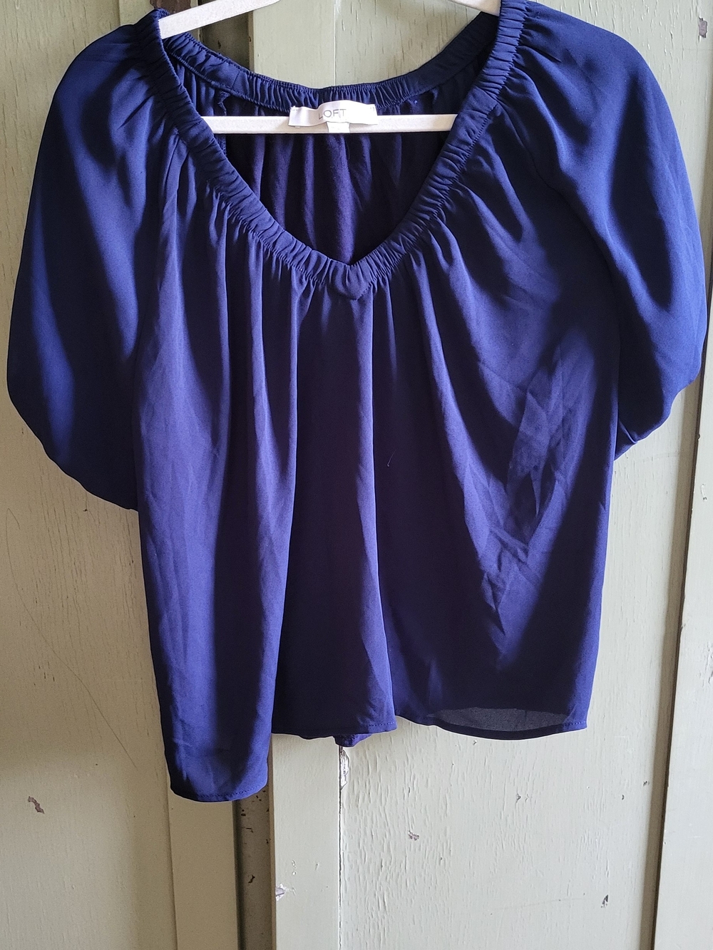 LOFT Deep Blue V-Neck Puff Gathered Sleeve Blouse Sz M